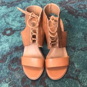 Steve Madden Block Heel Tie Up Sandal